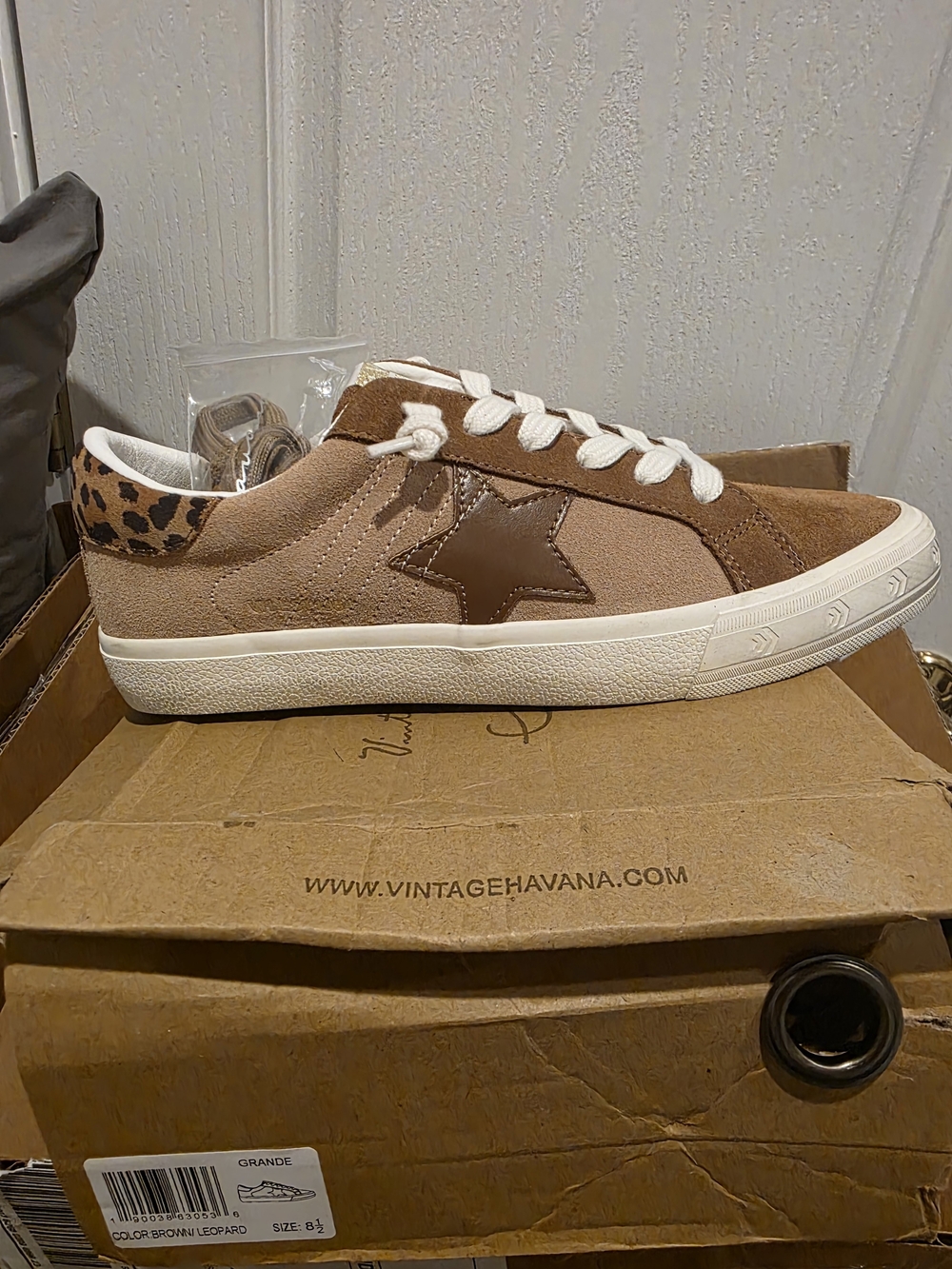 Vintage Havana Tan and Brown Star Accent Sneaker